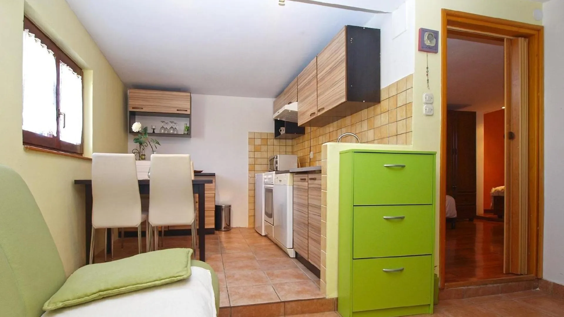 Ferienwohnung Fuer 3 Personen Ca 34 Qm In Banjole, Istrien Istrische Riviera 0*, Banjole Croatia